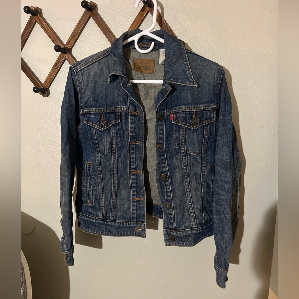Vintage Levi's Women’s Blue Denim Jean Jacket 2006